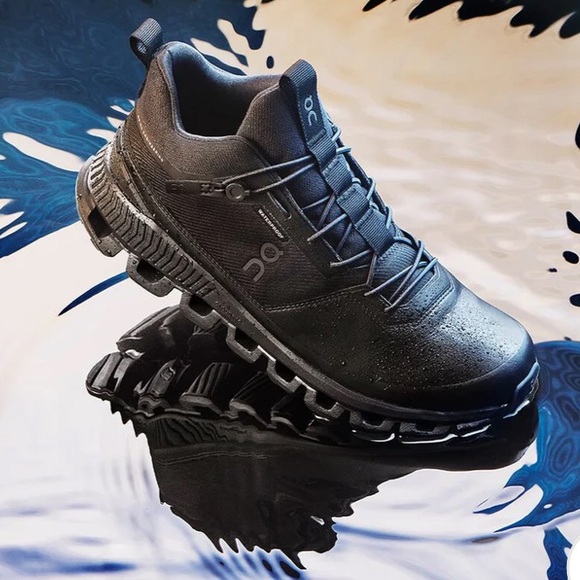 On Cloud Hi Waterproof All Black size 7 NEW
Women
$210 - Picture 2 of 16